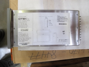 (13) INDICATORS, SINGLE BAR GRAPH NSR COLOR-K KIND. SINGLE DISPLAY TEK HI-Q120-C004 BAR GRAPH COLOR: K GRAY FOX REPLACEMENT FOR SIGMA METER SPEC SO23-924A-01. LOADING & HANDLING FEE $15-4636